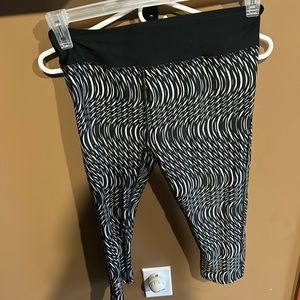 Under armor leggings. Medium